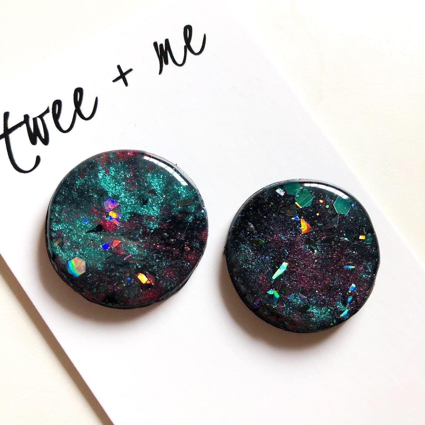 RESIN TOPPED GALAXY STUDS