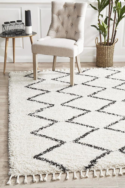 Saffron White ZigZag Rug {As Featured by The Hectic Eclectic}